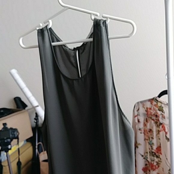 Flowy Top sleeveless - Picture 1 of 1